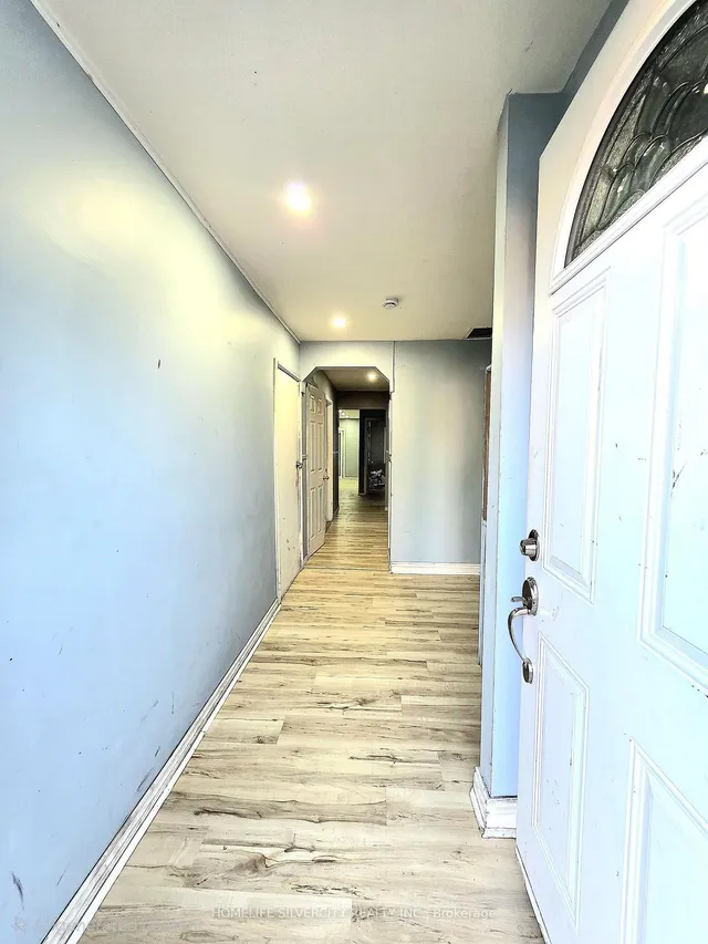 7178 Lancaster Ave, Mississauga 4
