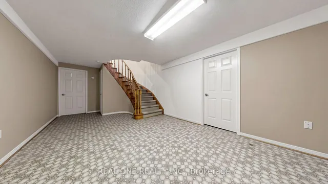 2027 Roy Ivor Cres, Mississauga 2