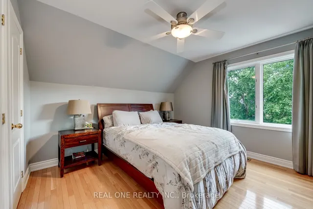 2278 Woodfield Rd, Oakville 4