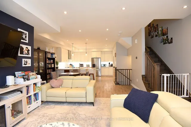 1317 Leriche Way #78, Milton 5