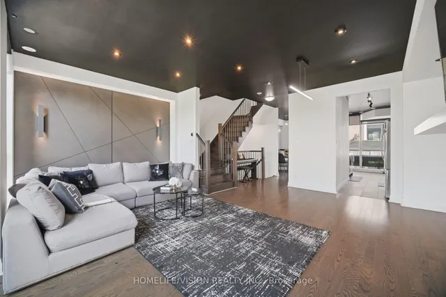 150 Little Creek Rd #2, Mississauga 5