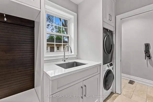 955 Caldwell Ave, Mississauga 4