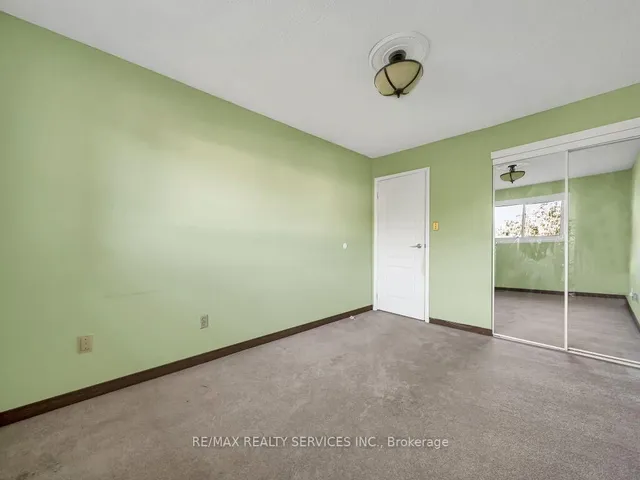 41 Simmons Blvd, Brampton 2