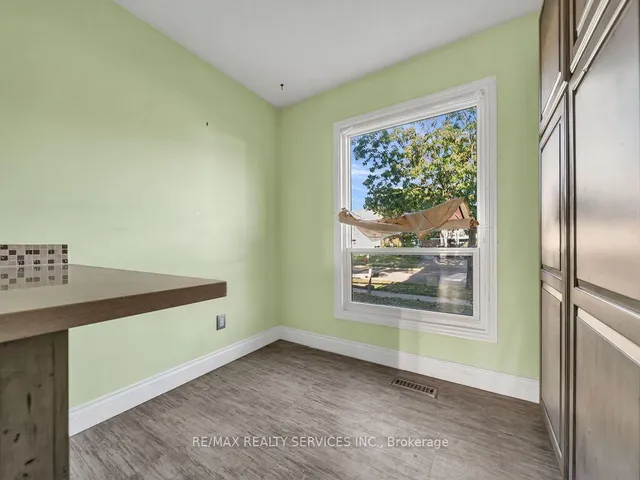 41 Simmons Blvd, Brampton 4