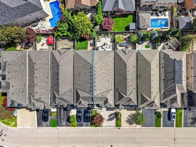 2320 Wuthering Heights Way, Oakville 5