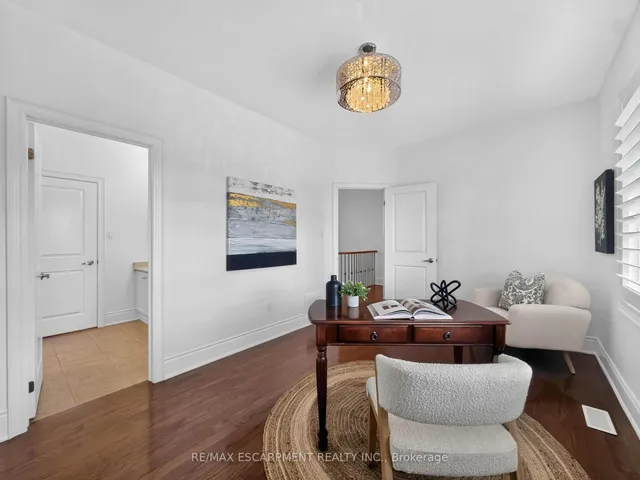 2121 Blackforest Cres, Oakville 2