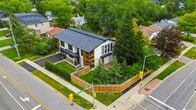 1526 Bridge Rd, Oakville 5