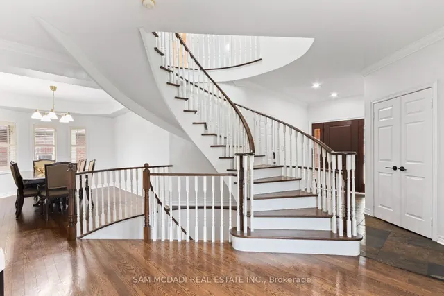 964 Queen St, Mississauga 5