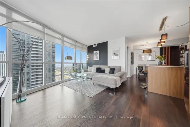 5 Valhalla Inn Rd #2204, Toronto 5