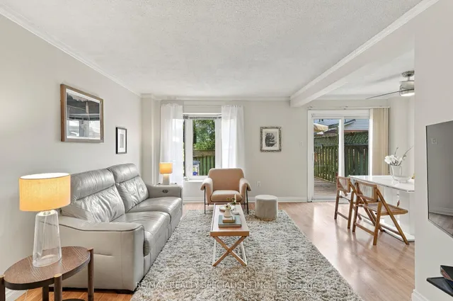 93 Burlington St, Toronto 5