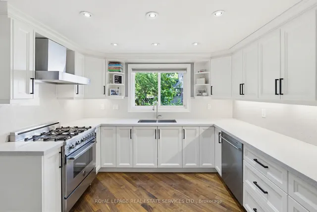 1390 Peerless Crt, Oakville 5