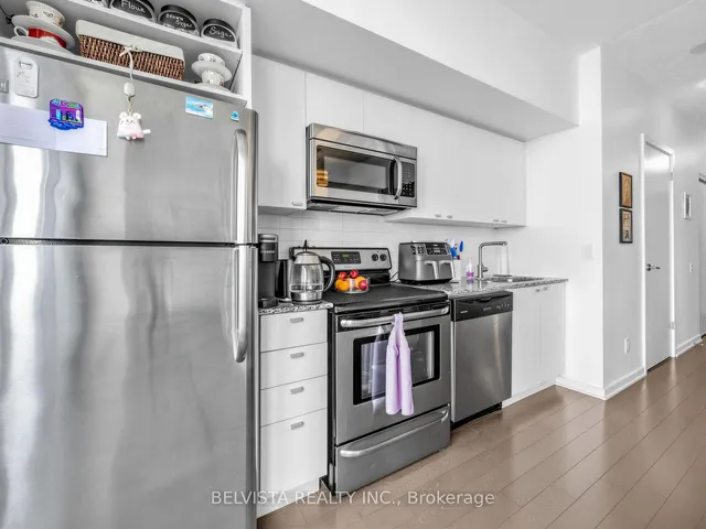 105 The Queensway Ave #805, Toronto 4