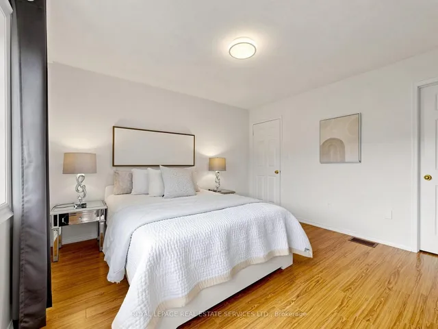 1575 South Parade Crt #11, Mississauga 5
