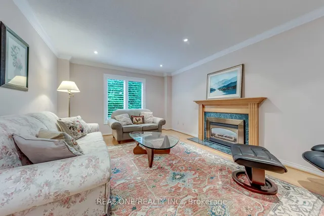 415 March Cres, Oakville 2