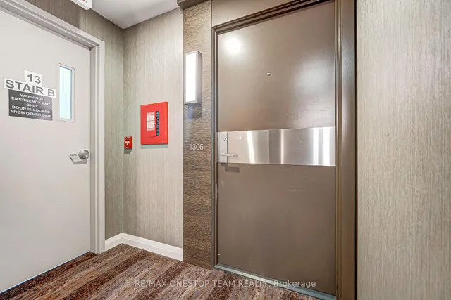59 Annie Craig Dr #1306, Toronto 3