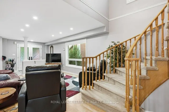 3 National Cres, Brampton 5
