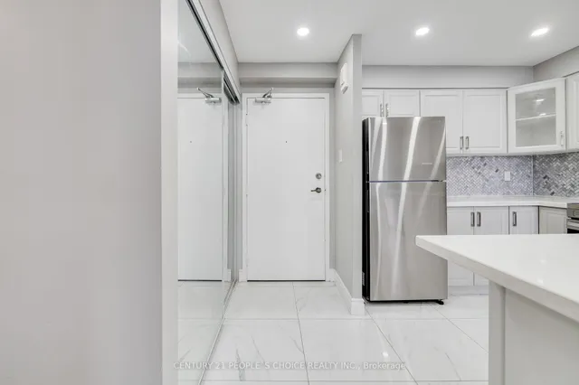 40 Panorama Crt #910, Toronto 5