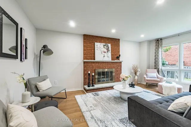 829 Stargazer Dr, Mississauga 4
