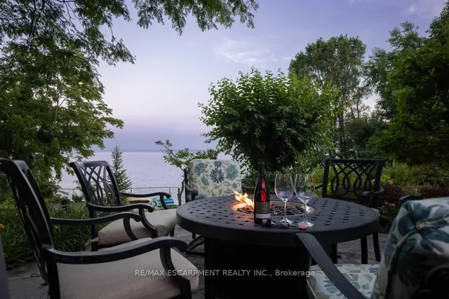 4038 Lakeshore Rd, Burlington 4