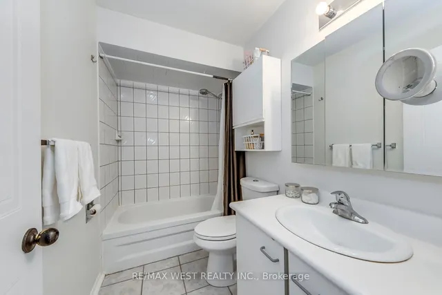 99 Bristol Rd #153, Mississauga 4