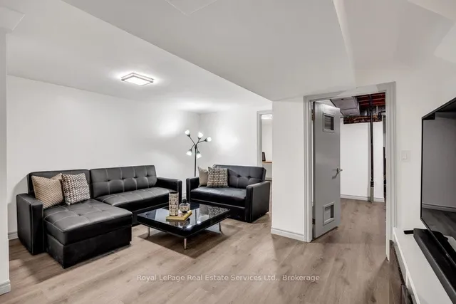 2314 Marine Dr #5, Oakville 3
