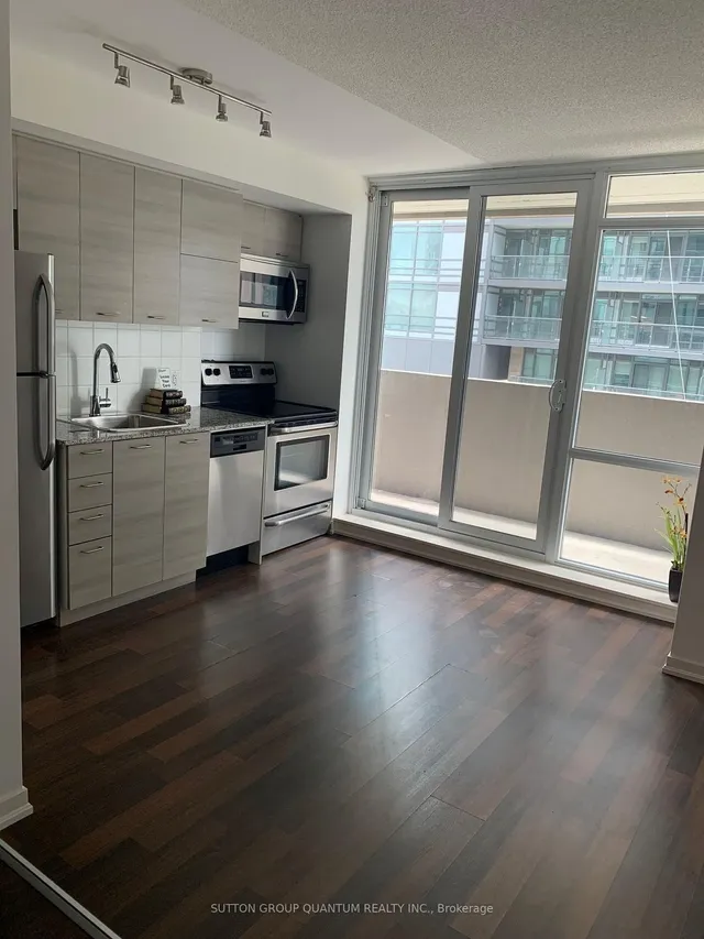 20 Joe Shuster Way #406, Toronto 2