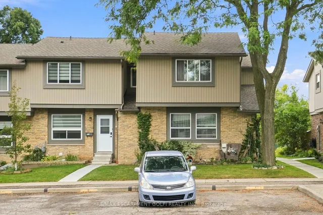 643 Woodward Ave, Milton 2