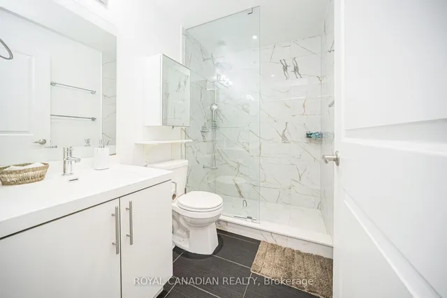 55 Speers Rd #308, Oakville 5
