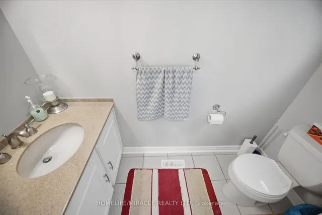113 Fanshawe Dr, Brampton 4