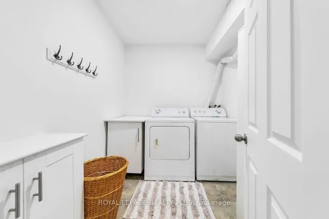 1359 White Oaks Blvd #403, Oakville 5