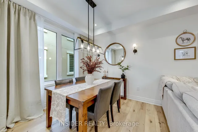 1915 Thames Circ, Milton 3