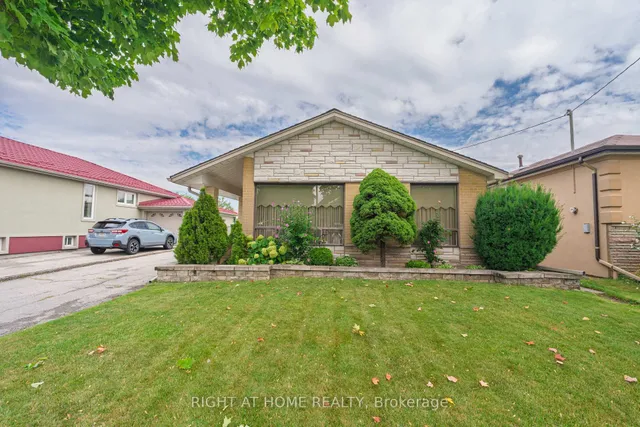 22 Monterrey Dr, Toronto 5
