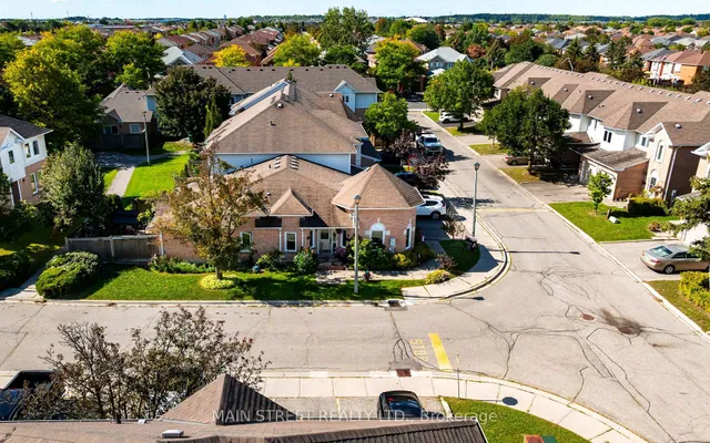 19 Wickstead Crt #72, Brampton 5