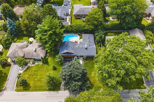 794 Falcon Blvd, Burlington 3