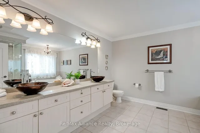 1367 Arrowhead Rd, Oakville 5