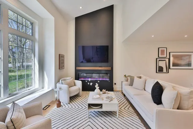 1340 Contour Dr, Mississauga 5