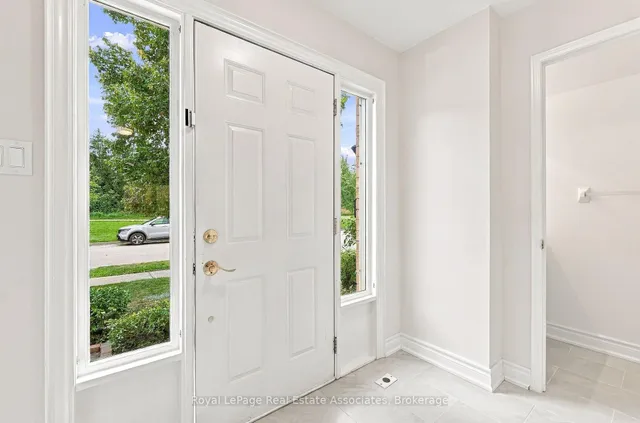 1107 Upper Village Dr, Mississauga 5