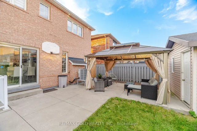 71 Leagate St, Brampton 5