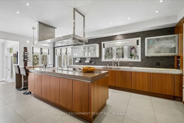 2203 Winding Woods Dr, Oakville 5