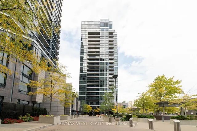 1 Valhalla Inn Rd #2108, Toronto 2