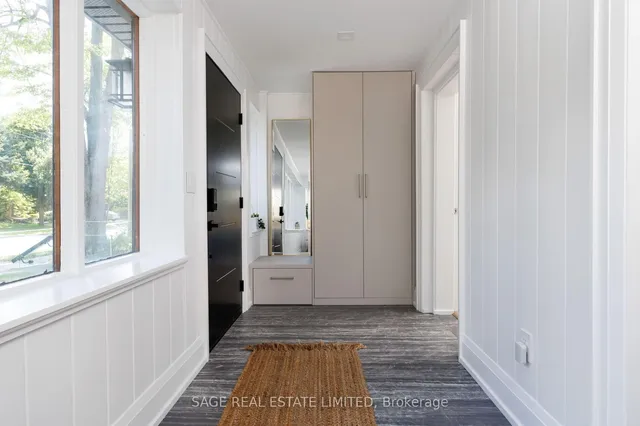 872 Royal York Rd, Toronto 3