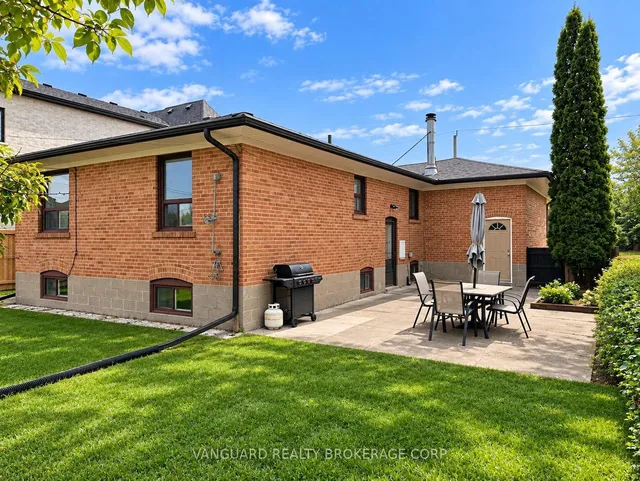150 Spalding Rd, Toronto 4