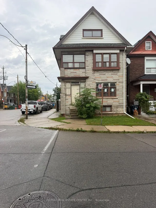 221 Westmoreland Ave, Toronto 3