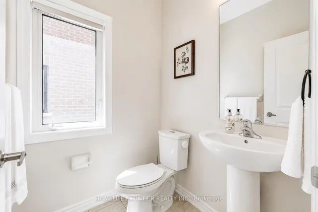 879 Plum Pl, Milton 4