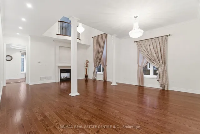 3290 Erin Centre Blvd, Mississauga 4