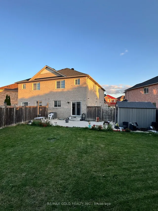 86 Turquoise Cres, Brampton 2