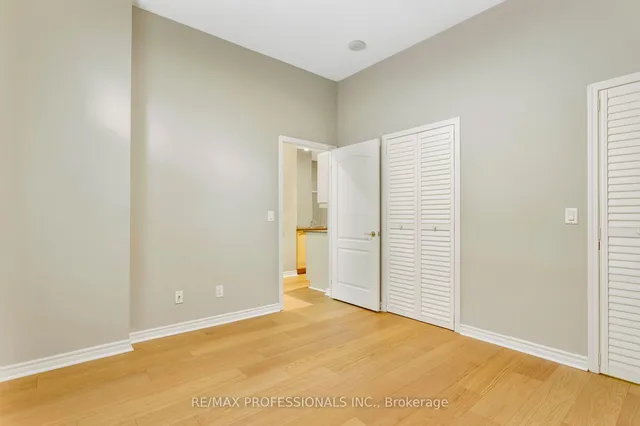 350 Princess Royal Dr #102, Mississauga 3