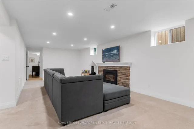 2241 Joyce St, Burlington 5