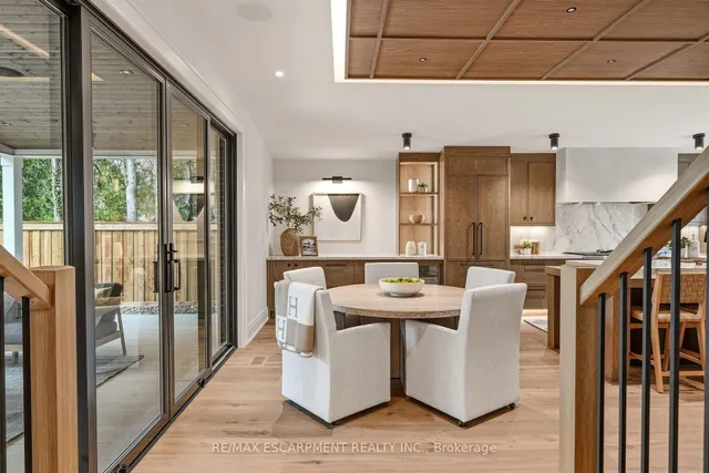 727 King Rd, Burlington 4