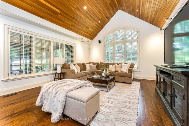 2209 Pineneedle Row, Mississauga 5